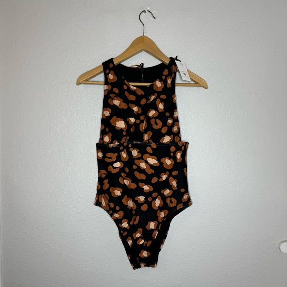 New Shade & Shore Woman’s One Piece Swimsuit Size M - Picture 3 of 14